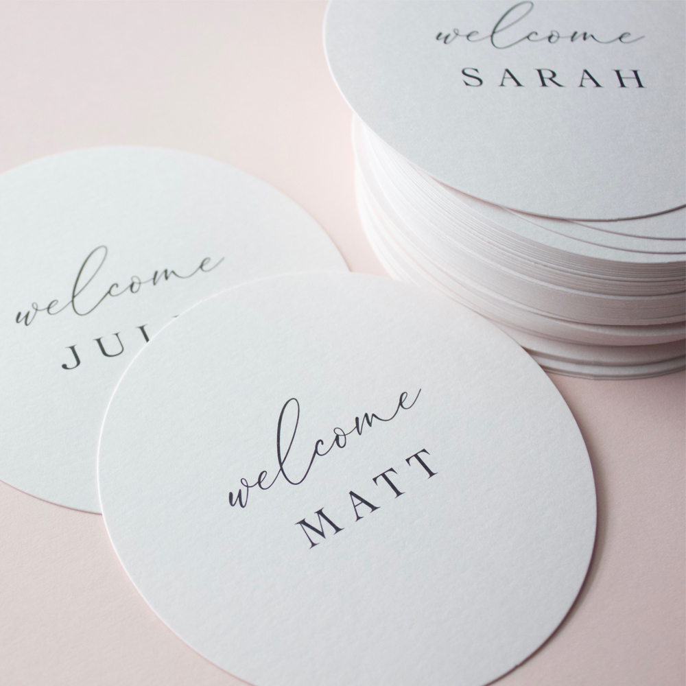 Circle placecards round placecards